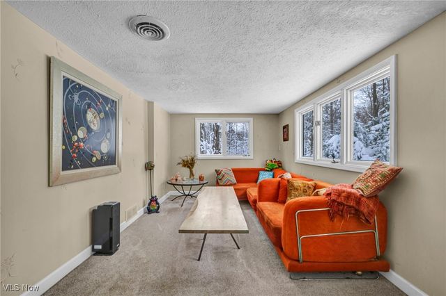 95 Park Lane, Moreland Hills, OH 44022