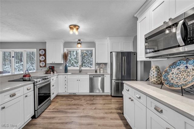 95 Park Lane, Moreland Hills, OH 44022