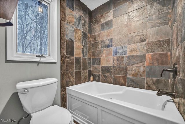 95 Park Lane, Moreland Hills, OH 44022