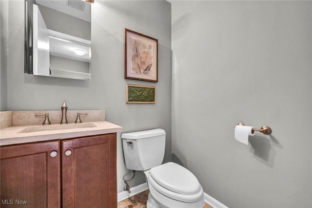 95 Park Lane, Moreland Hills, OH 44022