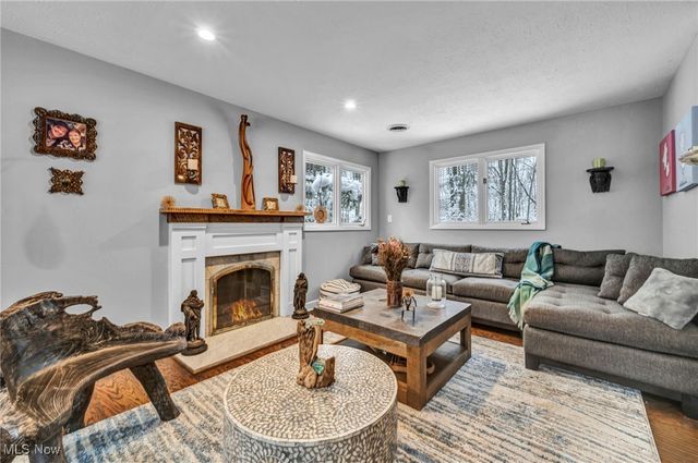 95 Park Lane, Moreland Hills, OH 44022