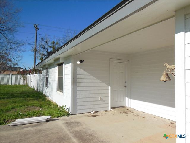 1830 Coffee Road, San Marcos, TX 78666