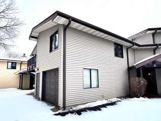450 N CAMPBELL ROAD #D3, Oshkosh, WI 54902
