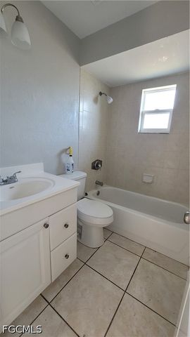 4402 Santa Barbara BLVD, Cape Coral, FL 33914