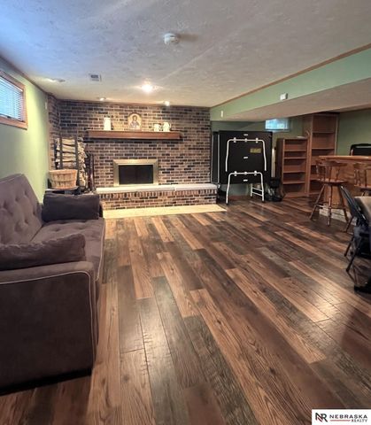 10459 W Street, Omaha, NE 68127