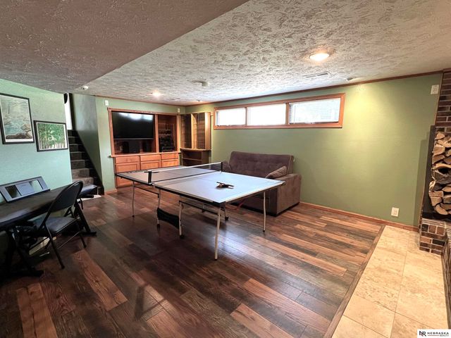 10459 W Street, Omaha, NE 68127
