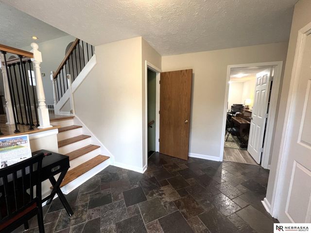 10459 W Street, Omaha, NE 68127