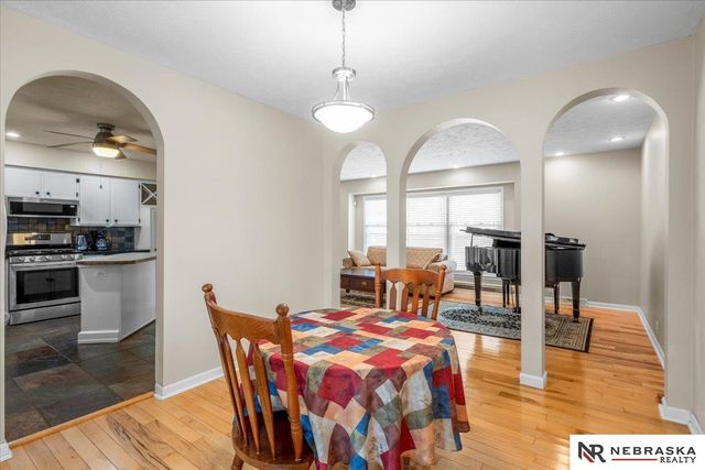 10459 W Street, Omaha, NE 68127