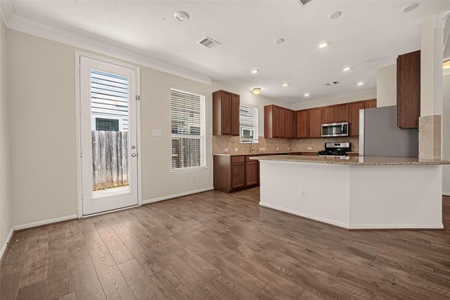 1850 Commons Hill Lane, Houston, TX 77080