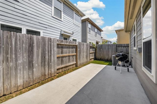 1850 Commons Hill Lane, Houston, TX 77080