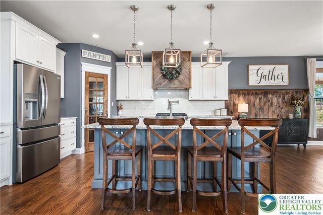 106 Lumbermill Lane, Stroudsburg, PA 18360