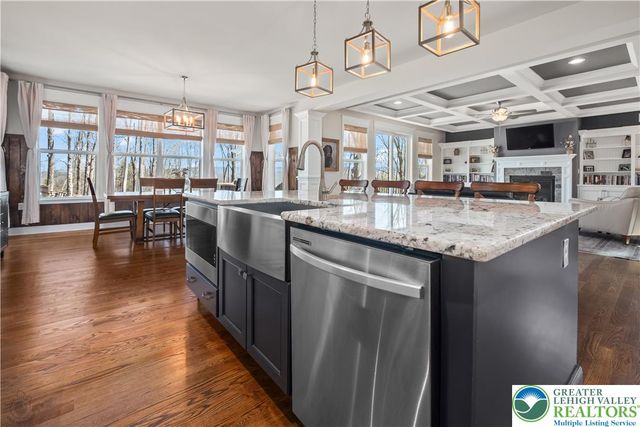 106 Lumbermill Lane, Stroudsburg, PA 18360