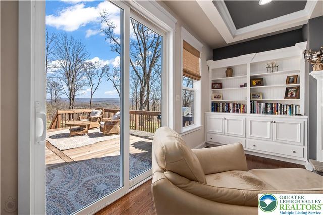 106 Lumbermill Lane, Stroudsburg, PA 18360