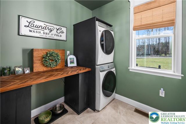 106 Lumbermill Lane, Stroudsburg, PA 18360