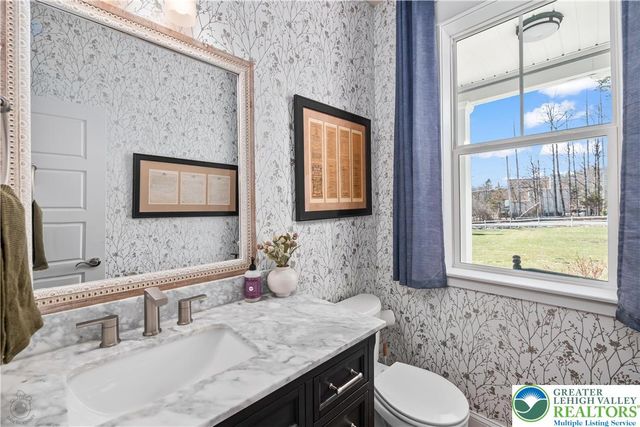 106 Lumbermill Lane, Stroudsburg, PA 18360