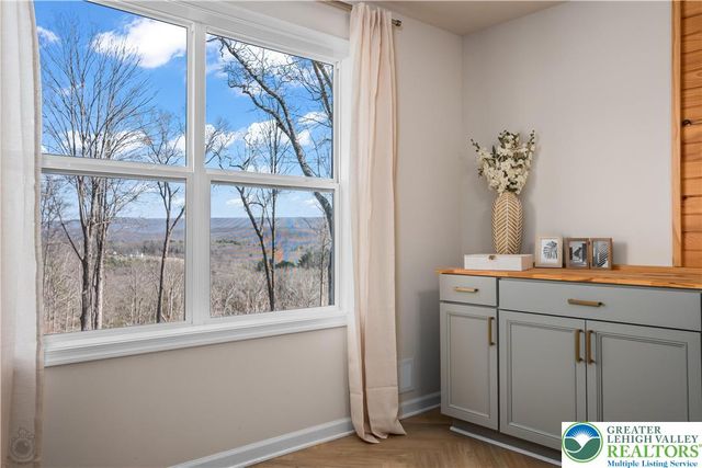 106 Lumbermill Lane, Stroudsburg, PA 18360