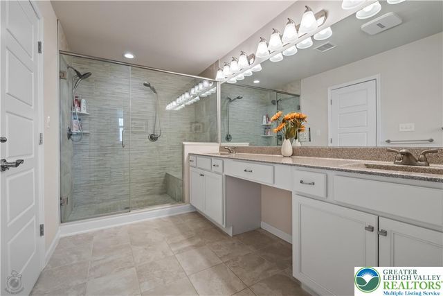 106 Lumbermill Lane, Stroudsburg, PA 18360