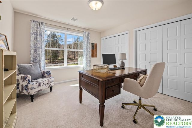 106 Lumbermill Lane, Stroudsburg, PA 18360