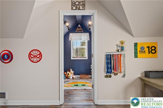 106 Lumbermill Lane, Stroudsburg, PA 18360