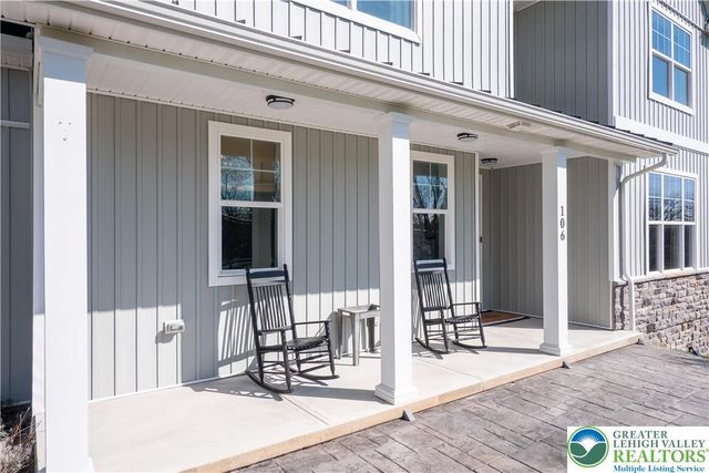 106 Lumbermill Lane, Stroudsburg, PA 18360