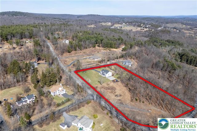 106 Lumbermill Lane, Stroudsburg, PA 18360