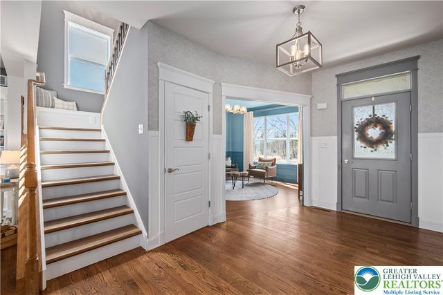 106 Lumbermill Lane, Stroudsburg, PA 18360