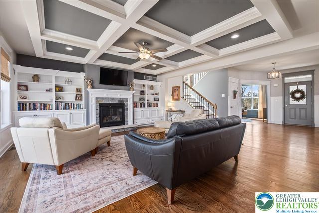 106 Lumbermill Lane, Stroudsburg, PA 18360