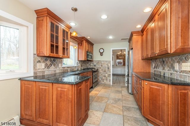 10 Celtic Way, Parsippany-troy Hills Twp., NJ 07054