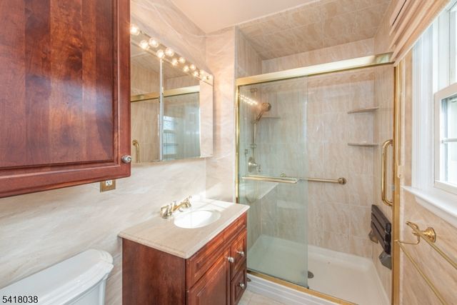 10 Celtic Way, Parsippany-troy Hills Twp., NJ 07054