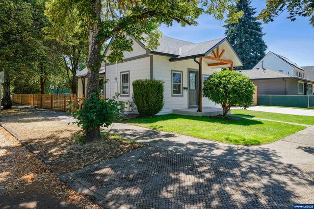 404 16th St SE, Salem, OR 97302