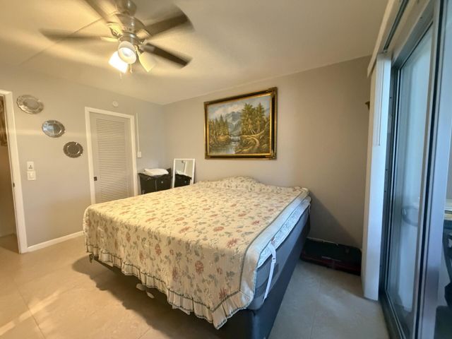 1011 Ventnor Crescent, Deerfield Beach, FL 33442