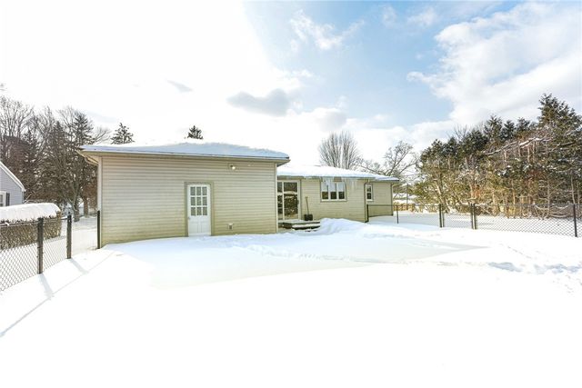 524 Old Mill Lane, Webster, NY 14580