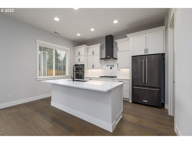 15201 Se TOWERS Ter, Milwaukie, OR 97267