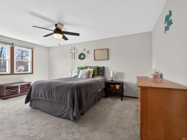 4803 Oak Creek Court, Fort Wayne, IN 46835