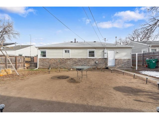 1345 Dallas St, Aurora, CO 80010