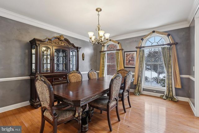 22 HALLETT DR, Pennington, NJ 08534