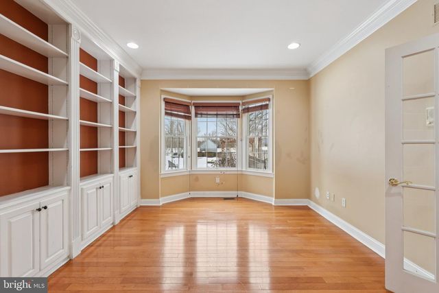 22 HALLETT DR, Pennington, NJ 08534