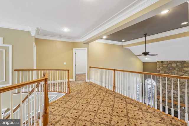 22 HALLETT DR, Pennington, NJ 08534