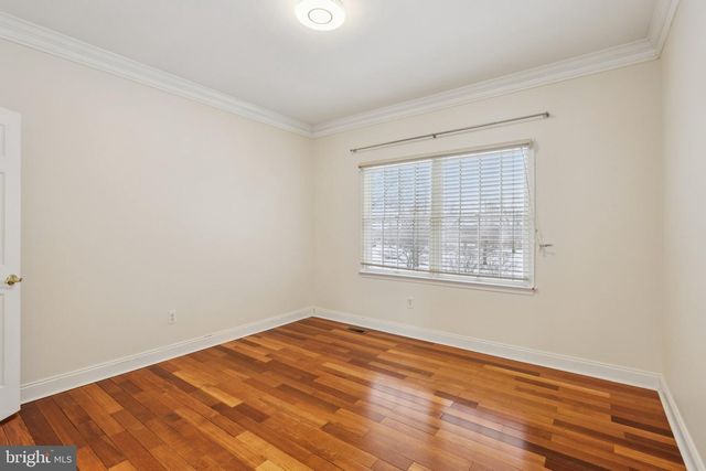 22 HALLETT DR, Pennington, NJ 08534