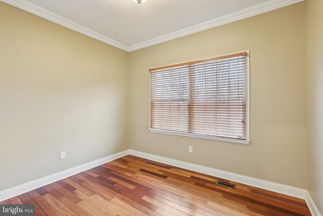 22 HALLETT DR, Pennington, NJ 08534