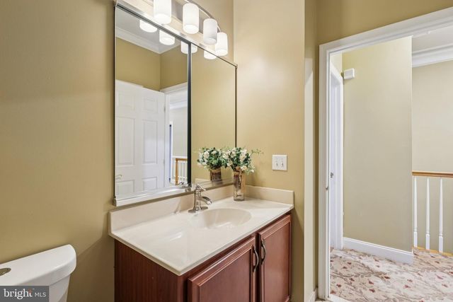 22 HALLETT DR, Pennington, NJ 08534