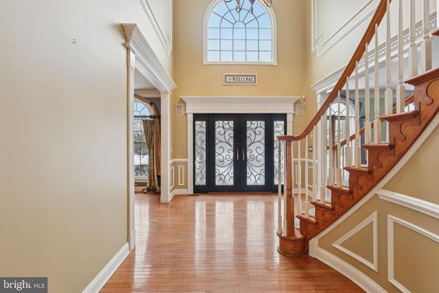 22 HALLETT DR, Pennington, NJ 08534