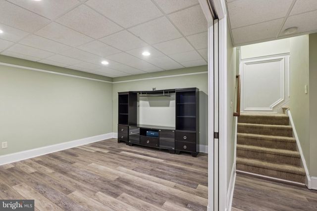 22 HALLETT DR, Pennington, NJ 08534