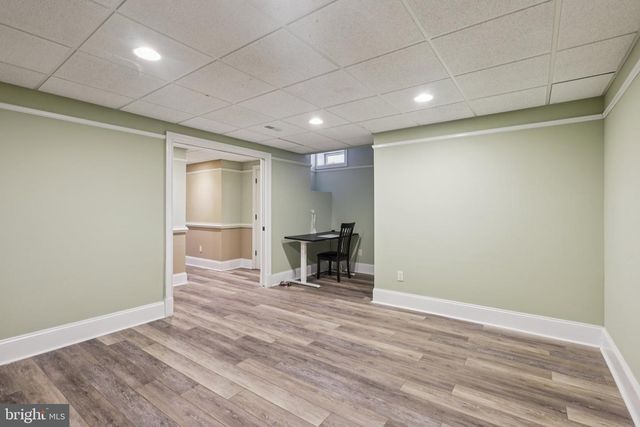 22 HALLETT DR, Pennington, NJ 08534