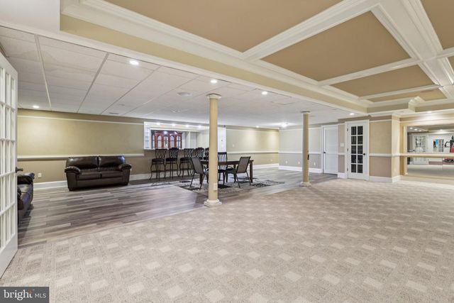 22 HALLETT DR, Pennington, NJ 08534