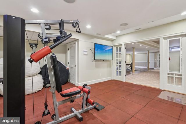 22 HALLETT DR, Pennington, NJ 08534