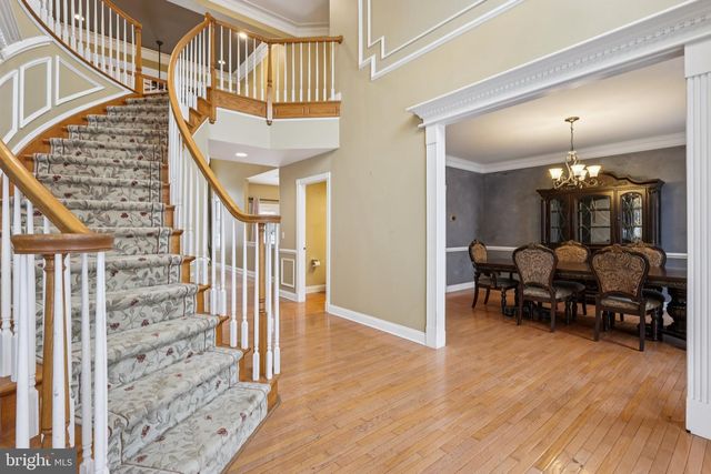 22 HALLETT DR, Pennington, NJ 08534