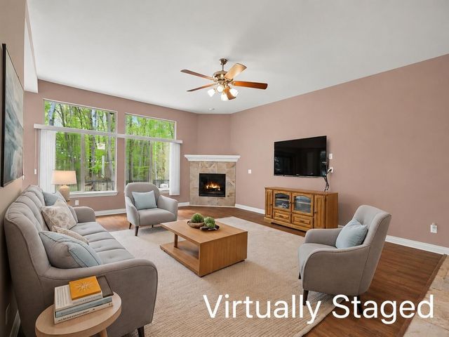 45654 Lookout Drive, Macomb, MI 48044