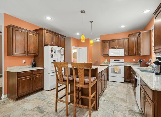 45654 Lookout Drive, Macomb, MI 48044