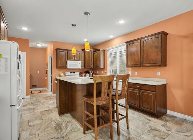 45654 Lookout Drive, Macomb, MI 48044